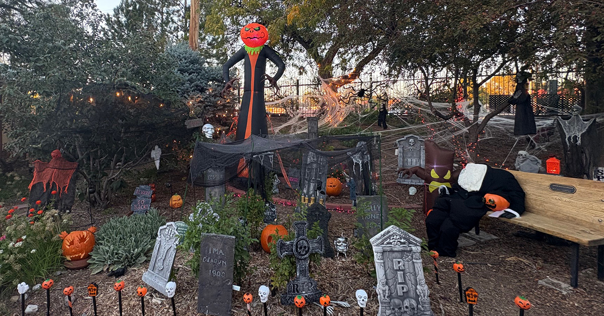 Halloween Glow N Stroll